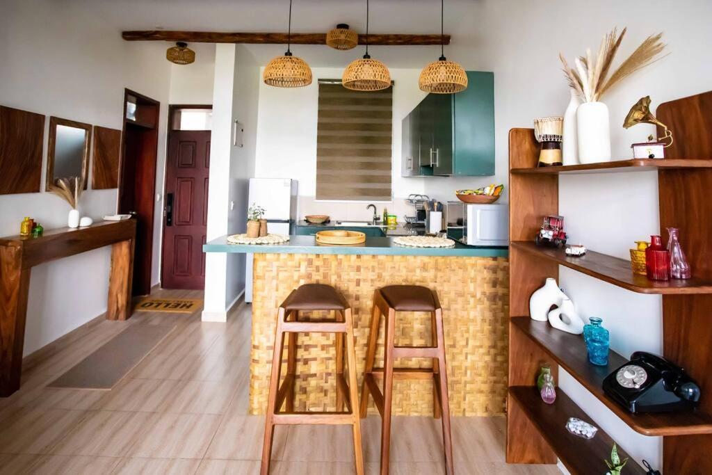 Rustic Haven Lakeside Condo In Entebbe Extérieur photo